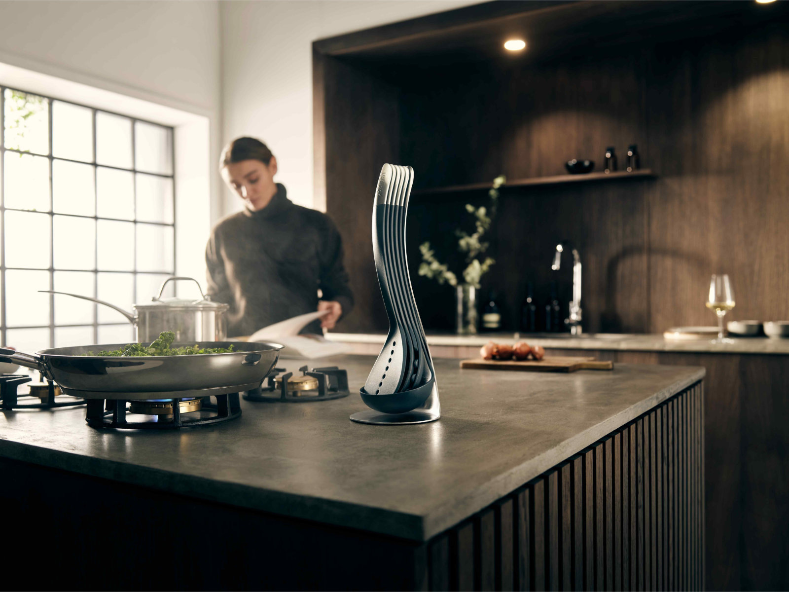 2-joseph_joseph_nest_utensils_steel_kochloeffelset_6-teilig_anthrazit_alufarben_klippen_platzsparend_10